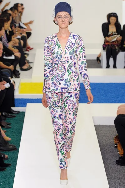 Look 11